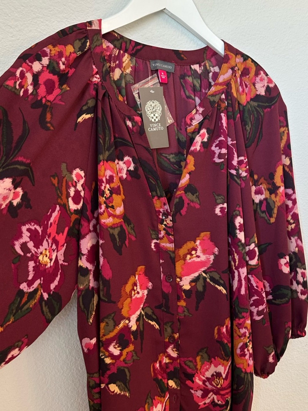 ☀️ New! VINCE CAMUTO Puff Sleeve V-Neck Floral Blouse - Picture 3 of 16